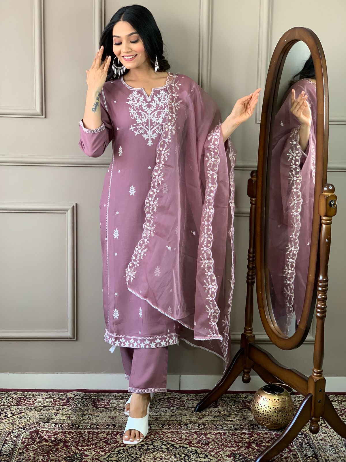 Premium Heavy rayon fabric Embroidery work kurta pent set