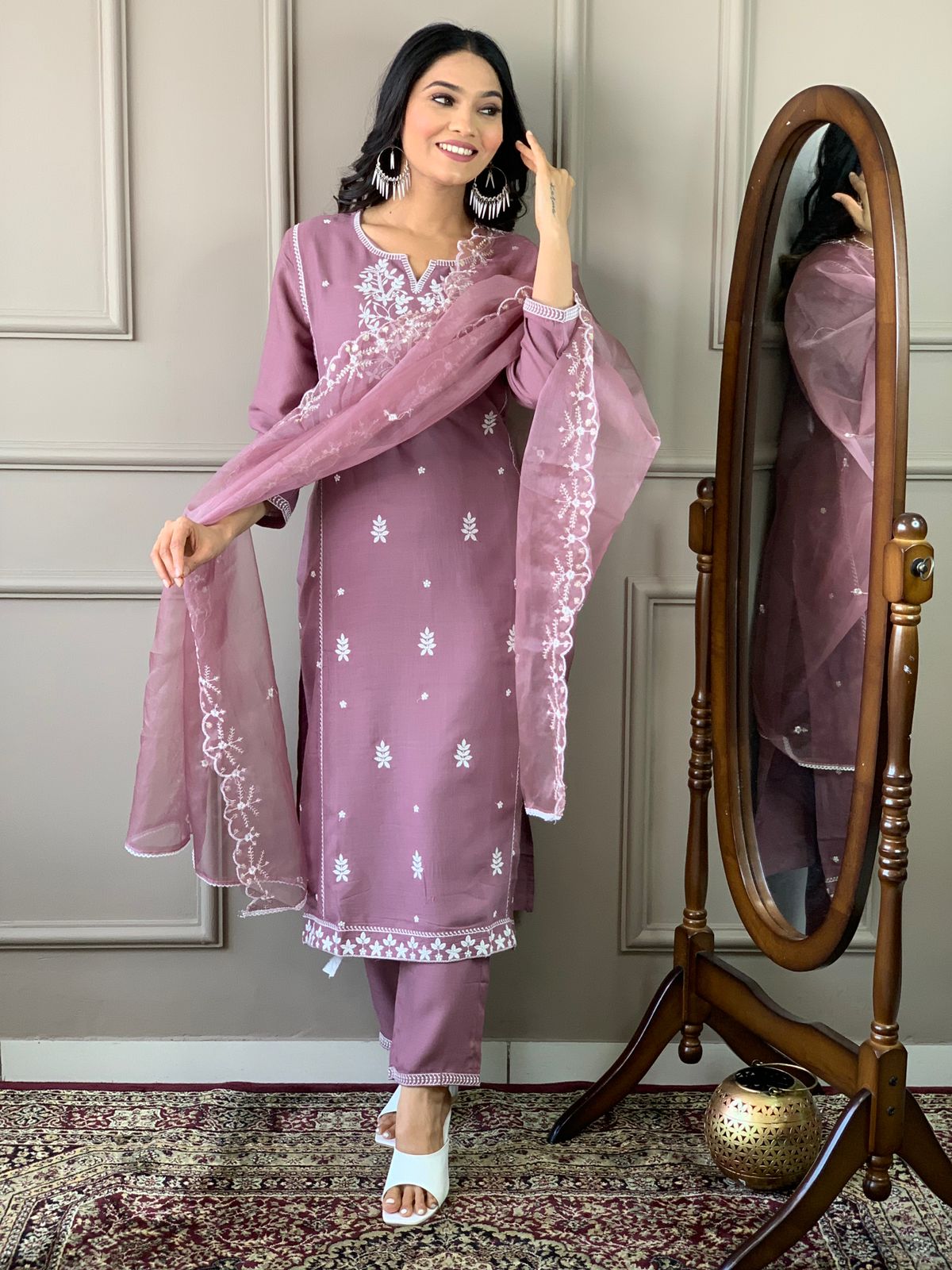 Premium Heavy rayon fabric Embroidery work kurta pent set