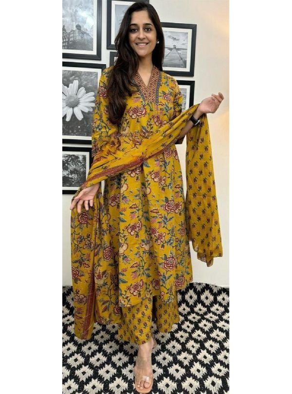 Saurabh women's floral printed A line kurta